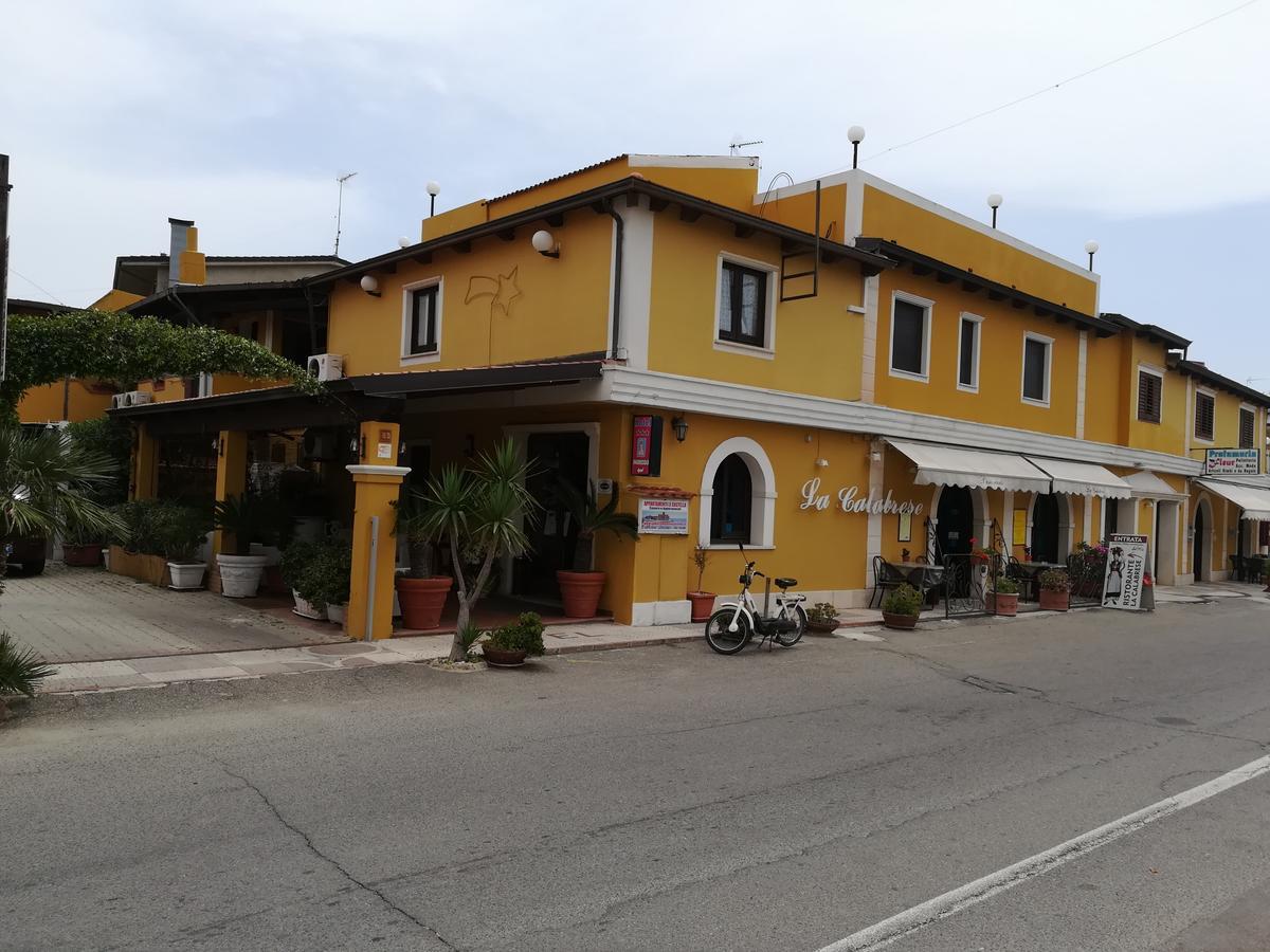 Hotel La Calabrese Isola Di Capo Rizzuto Exterior foto